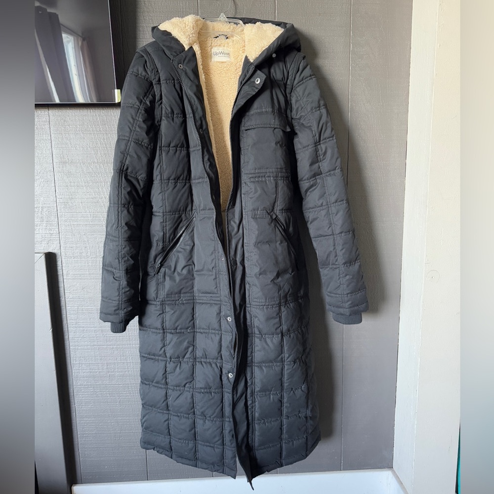 Upwest Women's Black Quilted Parka Medium